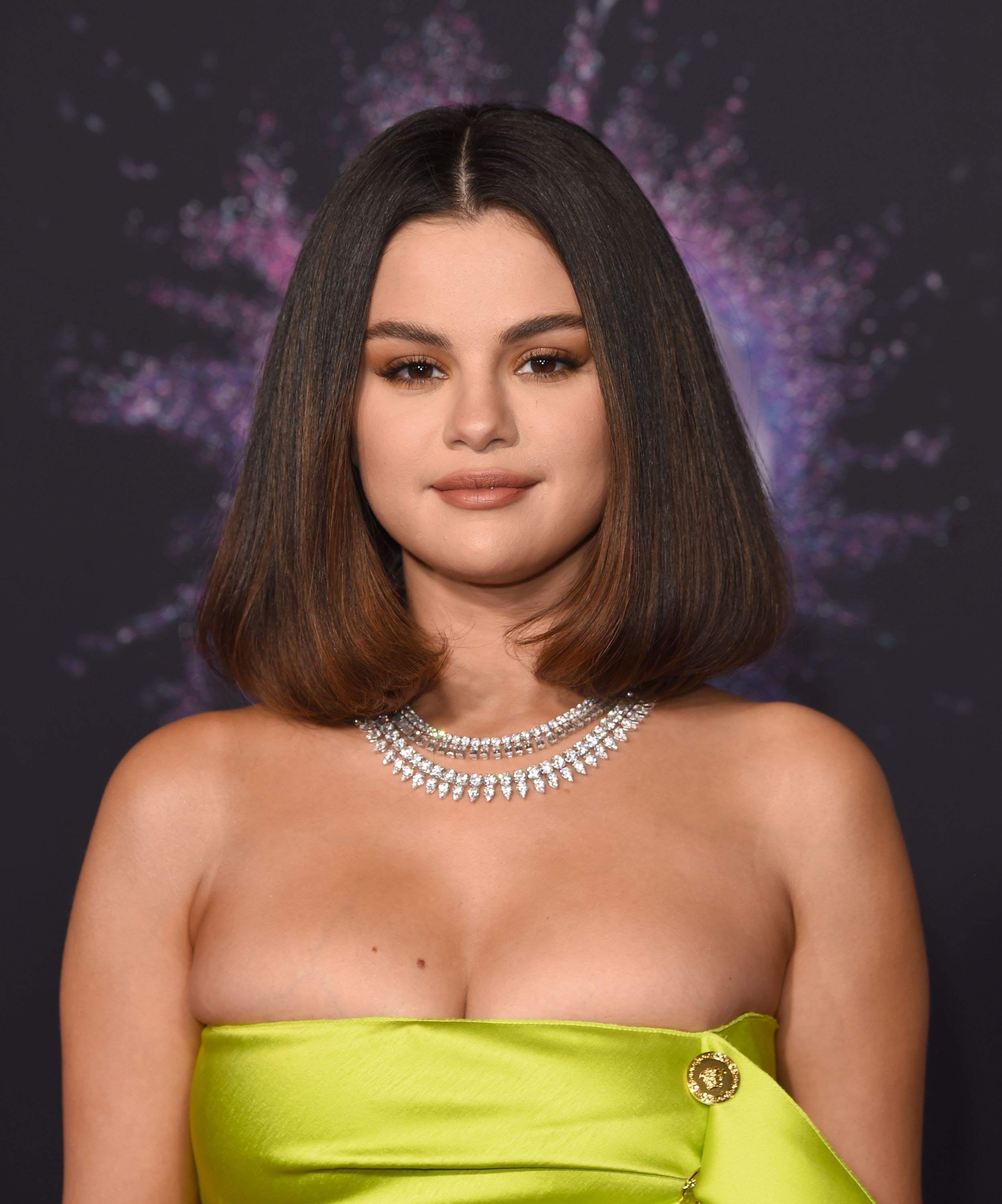 Selena Gomez's Heatless Waves DIY Hair Hack Results | BEAUTY/crew